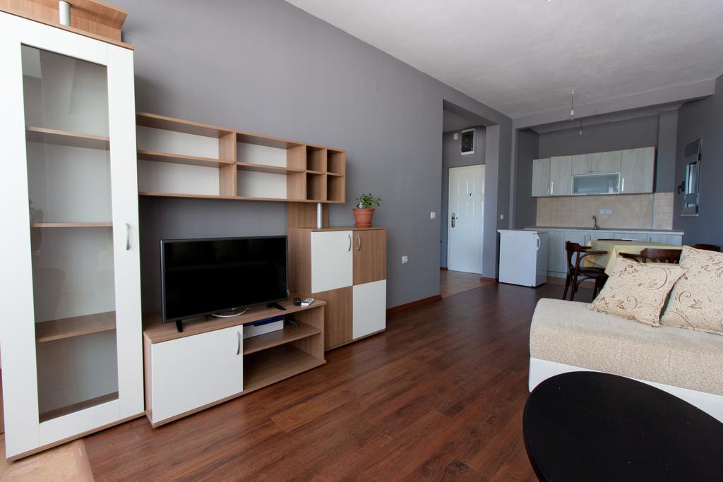 Art I Apartments Улцинь Экстерьер фото
