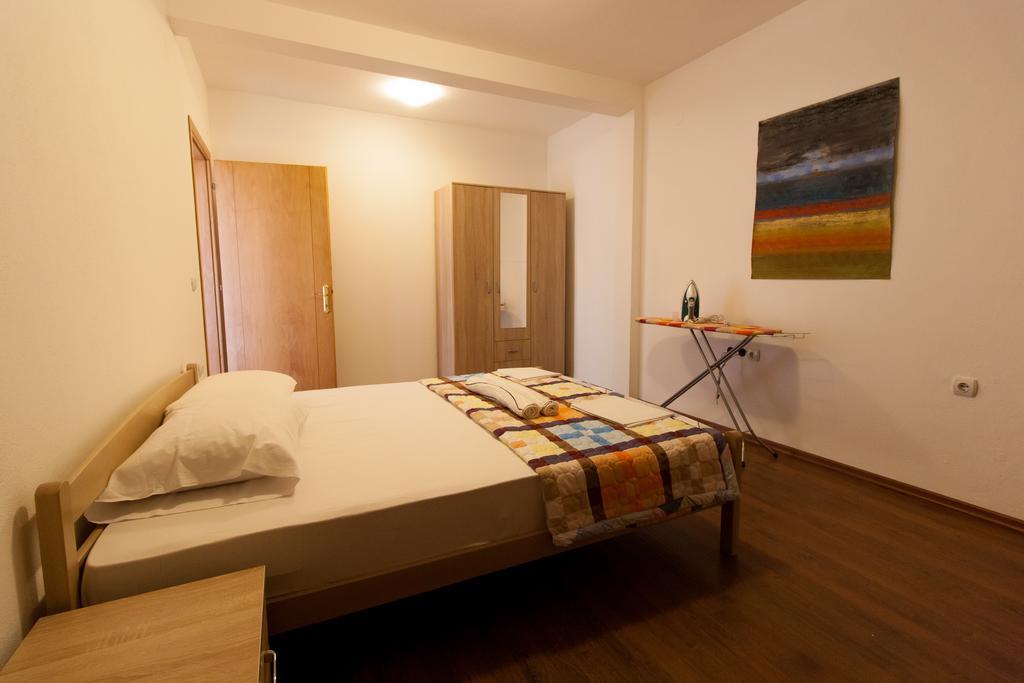 Art I Apartments Улцинь Экстерьер фото