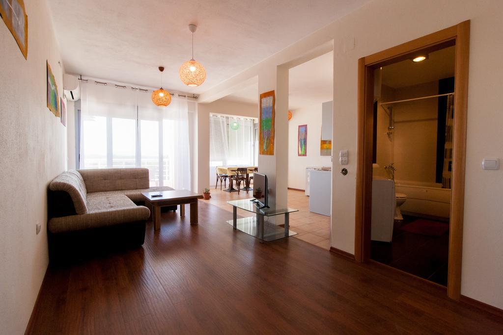 Art I Apartments Улцинь Экстерьер фото