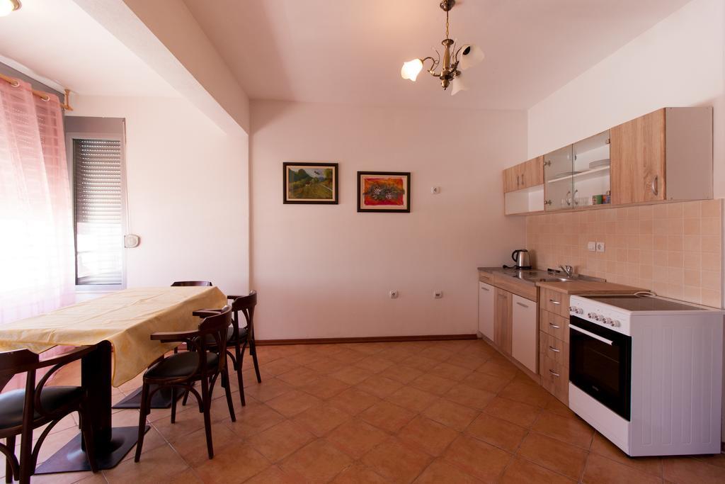 Art I Apartments Улцинь Экстерьер фото