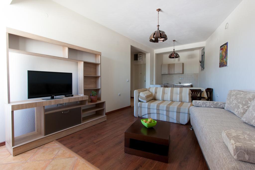 Art I Apartments Улцинь Экстерьер фото