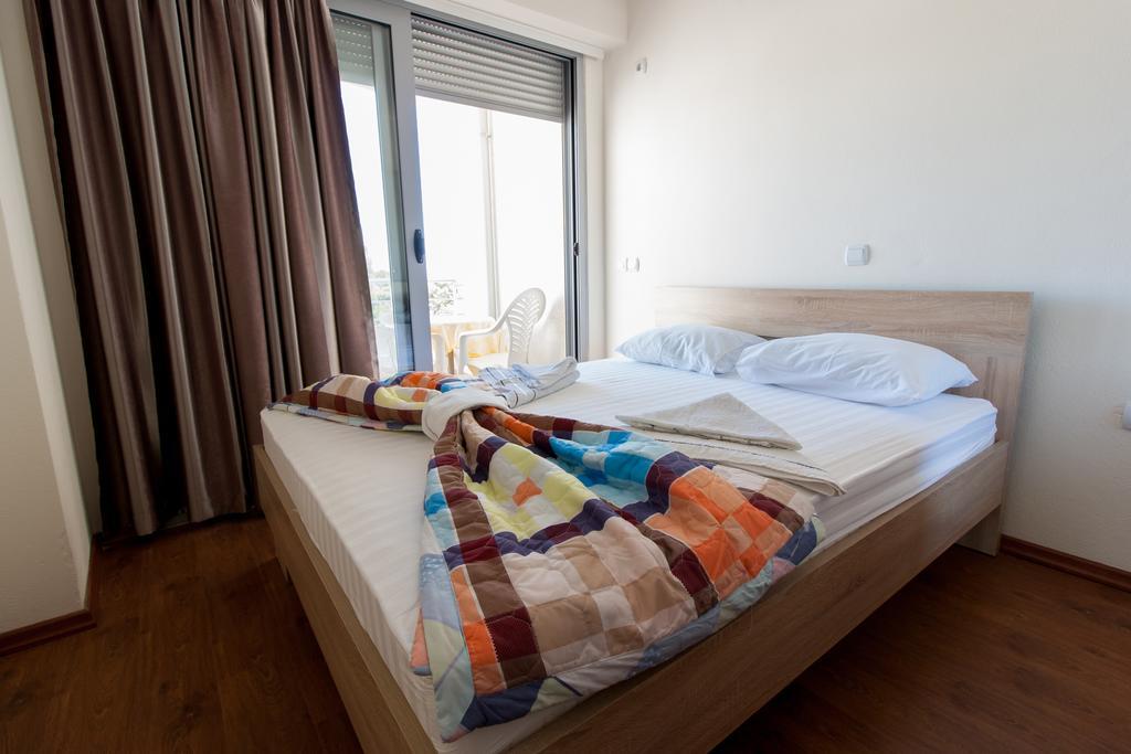 Art I Apartments Улцинь Экстерьер фото